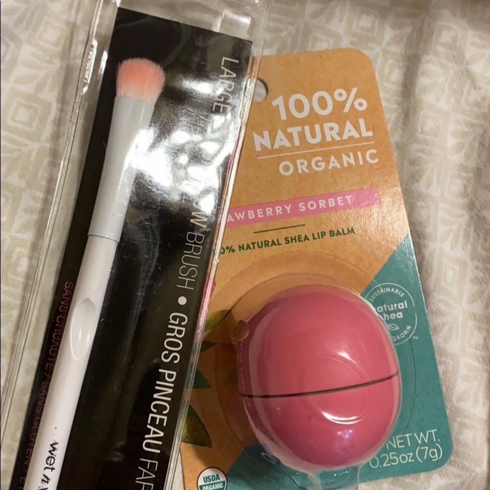 Eyelash brush and EOS